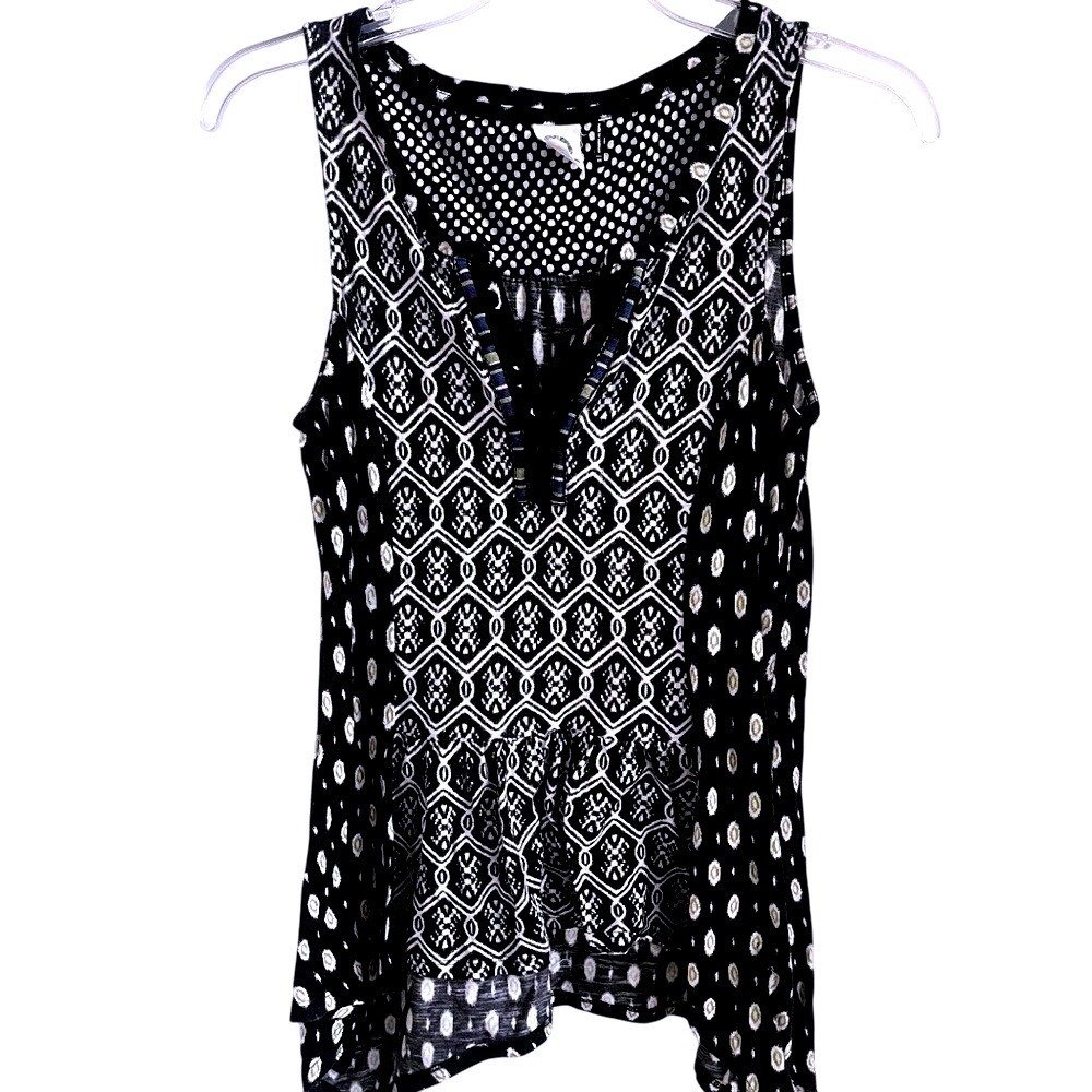 Kemi Kin Anthropologie Womens XS Tank Top Black White Mixed Print Sharkbite Hem
